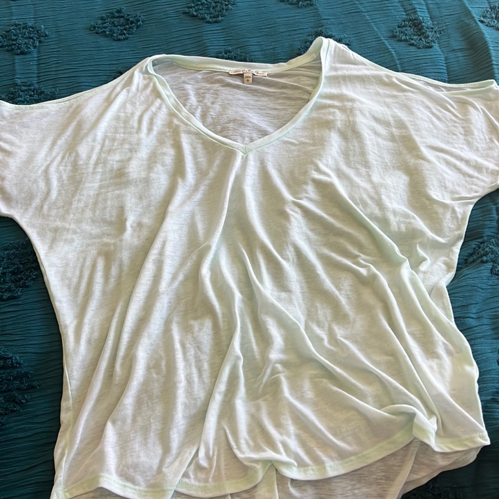 Express short sleeve open shoulder flowy shirt